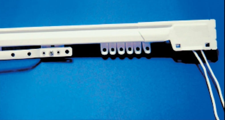 SCORRITENDA ESTENSIBILE 122-213 cm MODELLO "EASY 2" IN ACCIAIO VERNICIATO BIANCO.