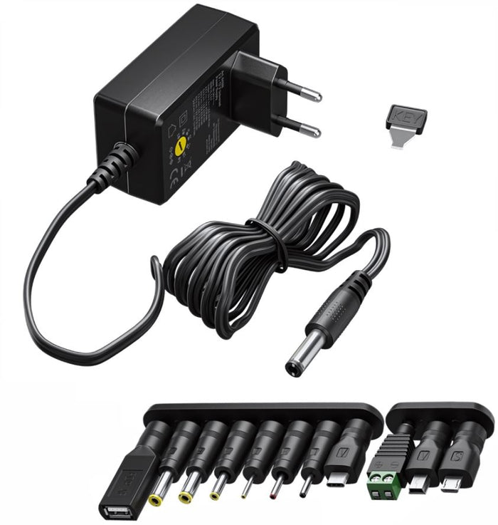 ALIMENTATORE UNIVERSALE 3-12V CON ADATTATORI