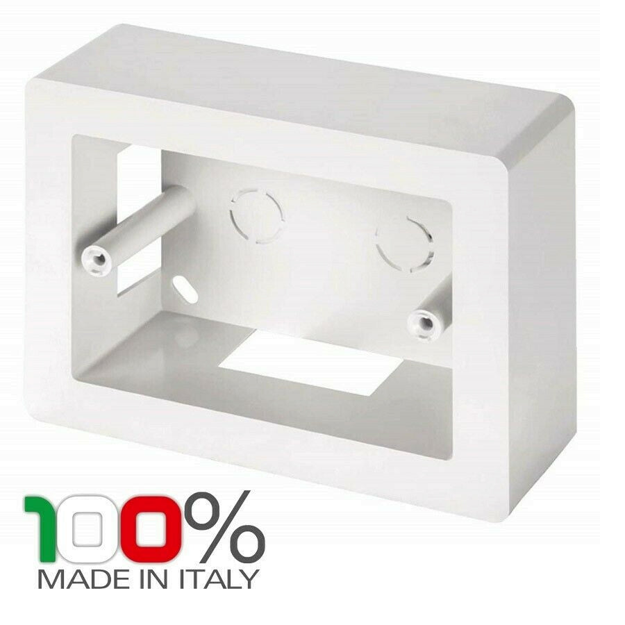 SCATOLA DA PARETE PER 3 APPARECCHI INTERASSE 83,5 mm