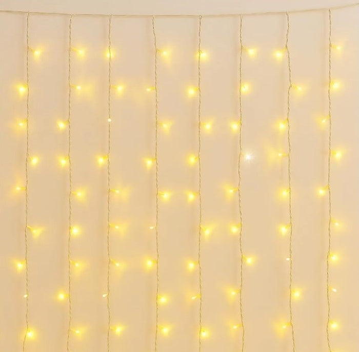 TENDA LUMINOSA 216 LED, 5MT, LUCE GIALLO, CAVO BIANCO, IP65, PROLUNGABILE, EFFETTO FLASH , CON FILI A LUNGHEZZE ALTERNATE (DA 3 A 12 CM) PER UN EFFETTO DINAMICO