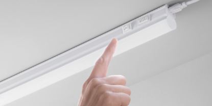 BARRA LED T5 BIANCO 18W 1926LM CCT 148X3,54x2,39CM